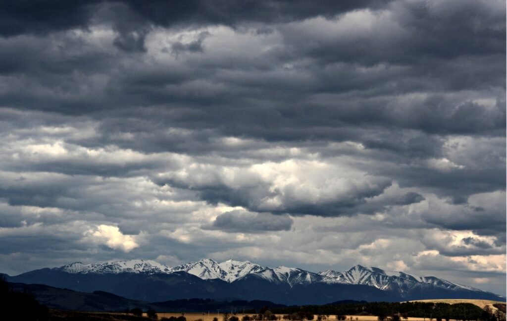 Belajar kosakata bahasa Polandia bersama Polandnesia - mendung