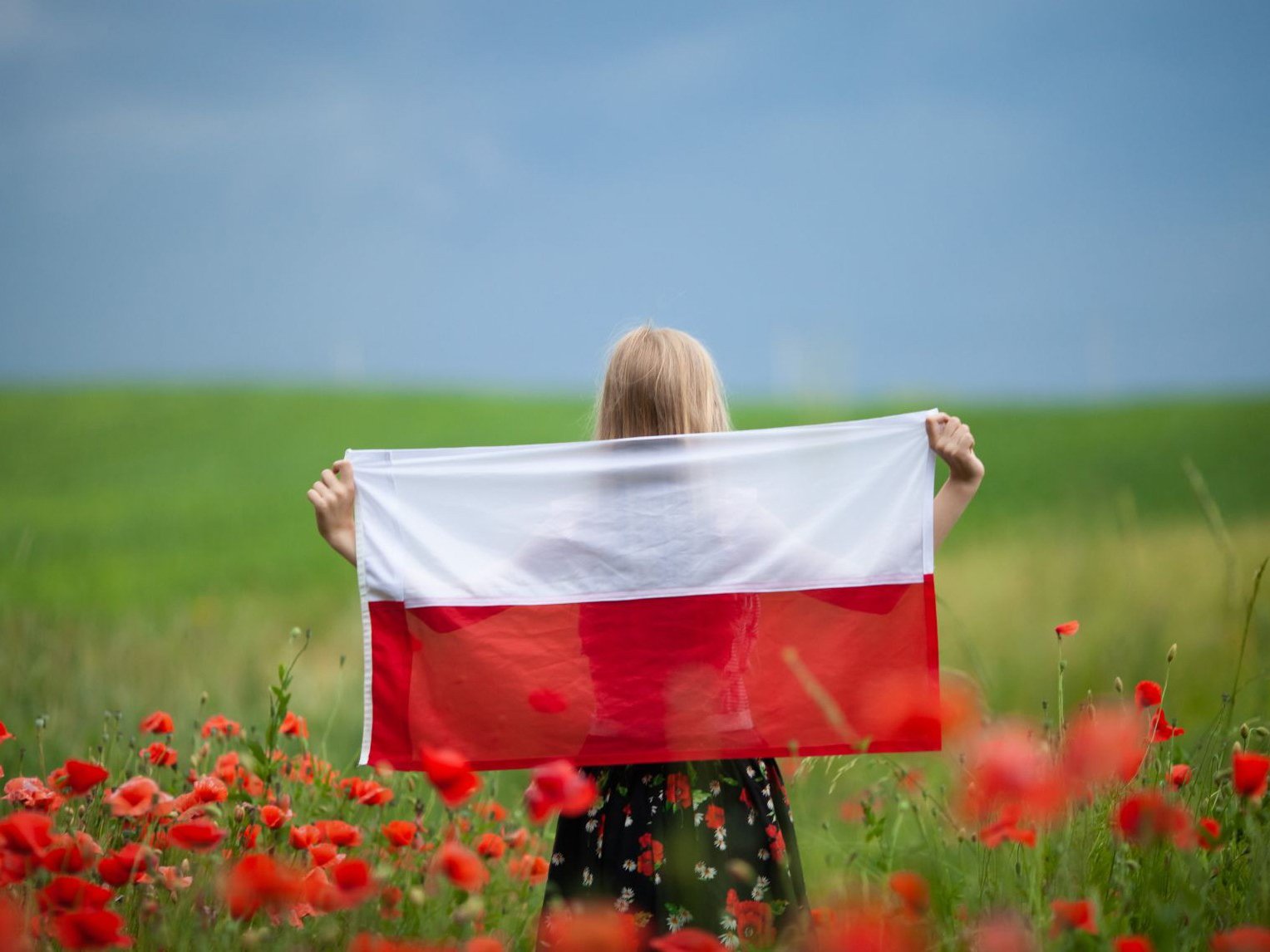 perbedaan bahasa Indonesia dan bahasa Polandia