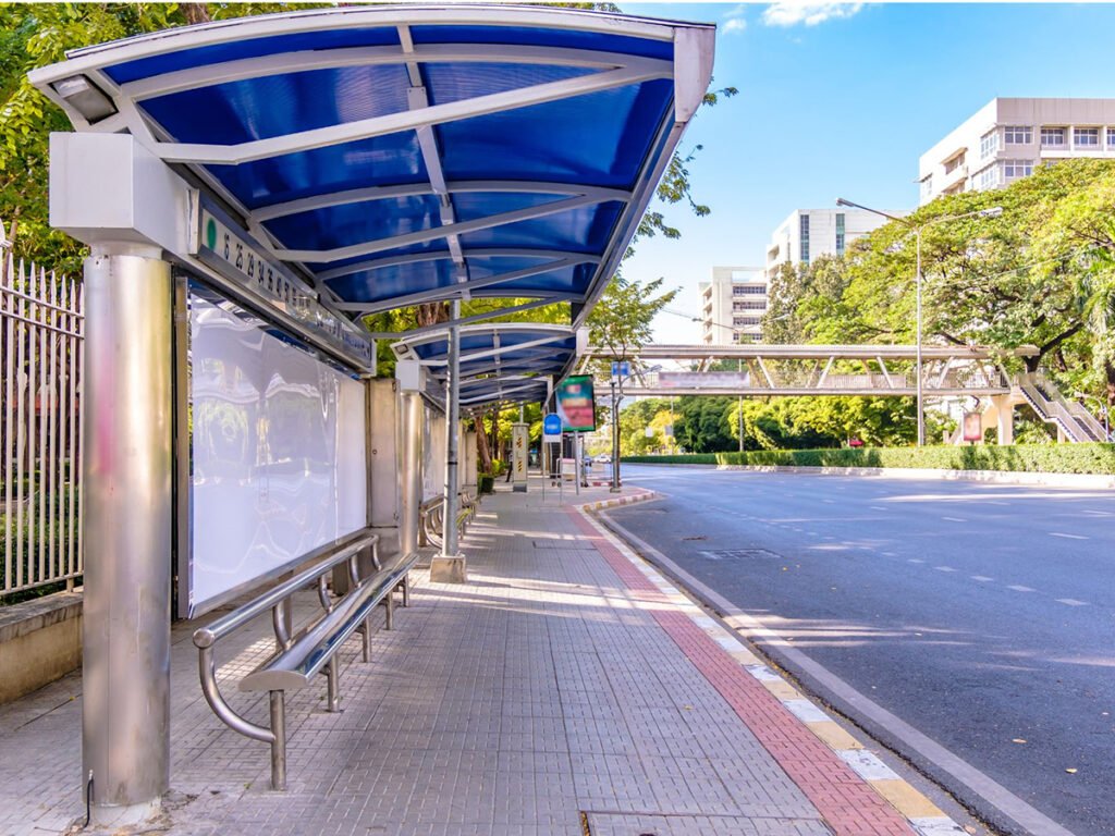Transportasi Umum di Polandia: Tiket, Bus, Tram, dan Kereta
